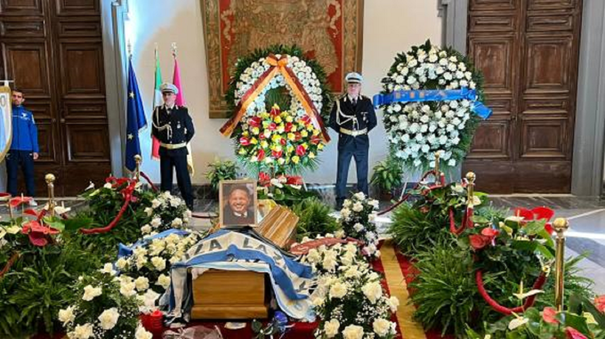 "Вјечни град" испраћа легенду Синишу Михајловића