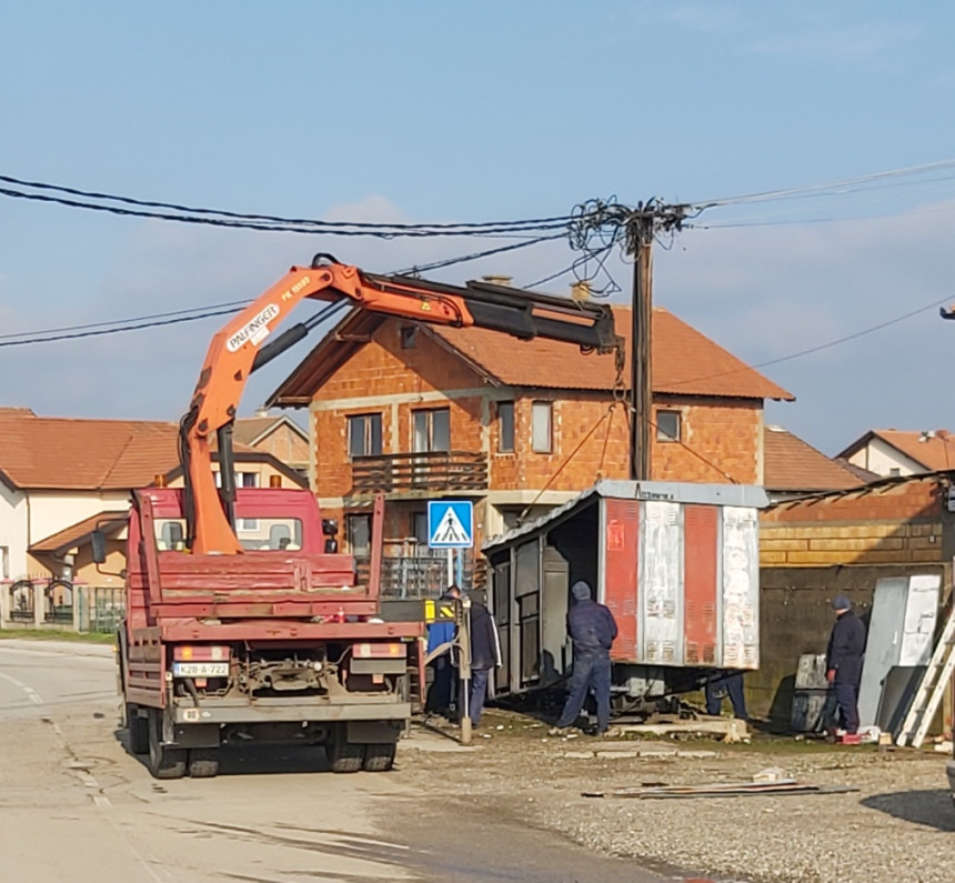 Возилом уништио трафо станицу, дио Бијељине без струје