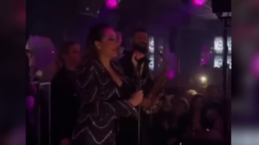 Ceca prekinula koncert i čestitala Hrvatima bronzu
