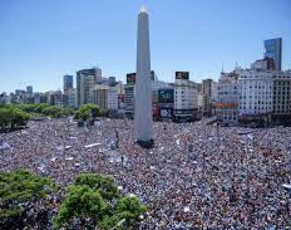 Око четири милиона људи у центру Буенос Ајреса