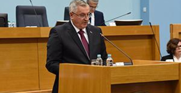 Višković otkrio što nisu ukinuli akcize: Navalili bi ljudi iz susjednih zemalja (VIDEO)