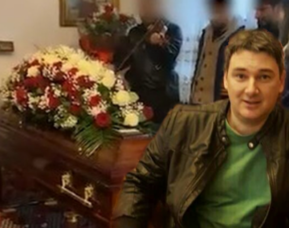 Jovan Mihaljica pjevao na sahrani dobio i bakšiš!