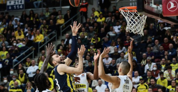 Partizan pobijedio u Istanbulu ekipu Fenerbahčea