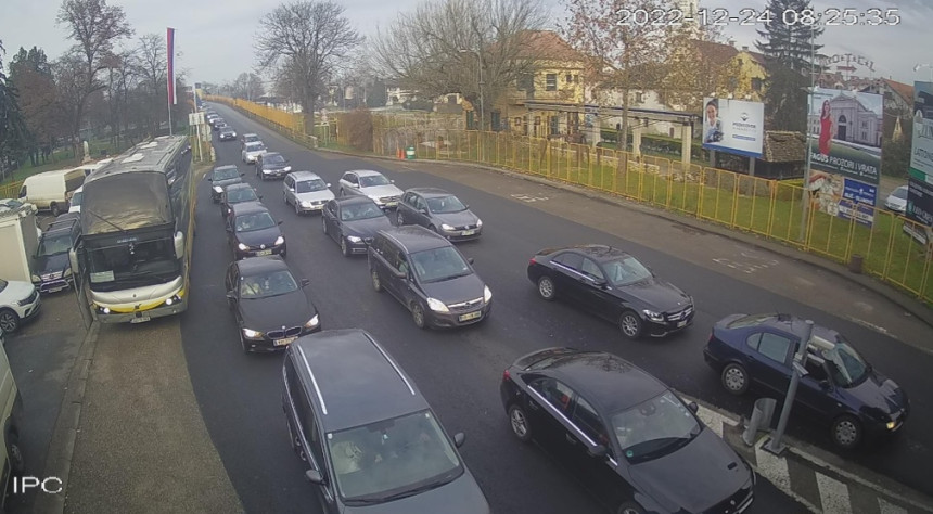 Na ovim graničnim prelazima pojačan saobraćaj