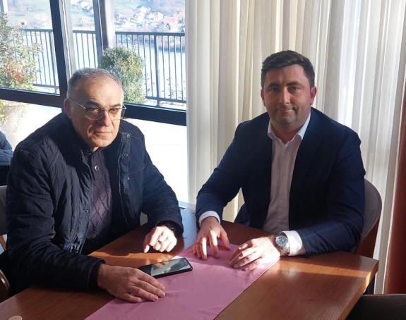 Poruka režimu: Polomićete zube na gradonačelniku Bijeljine