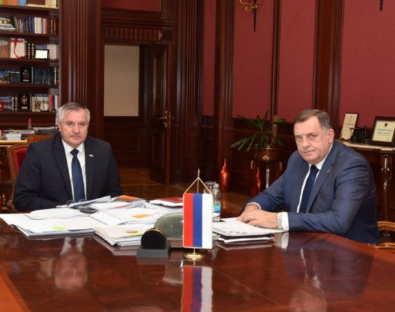Dodik i Višković ne lažu samo kad drže usta zatvorena