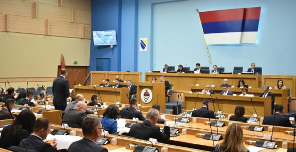 Počela peta posebna sjednica skupštine, sve po hitnom postupku (UŽIVO)