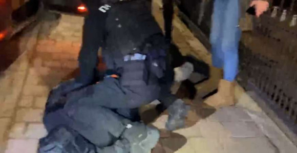 Hapšenje zbog terorizma, nađeno oružje i eksploziv