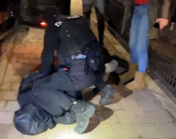 Hapšenje zbog terorizma, nađeno oružje i eksploziv