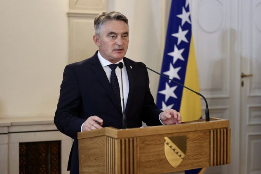 Komšić: Stranke Osmorke trebaju usloviti Dodika