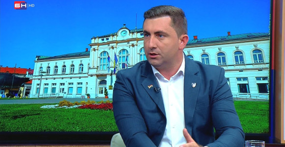 Gradonačelnik Bijeljine odlučio pomoći i studente
