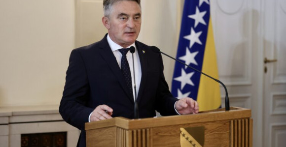 Komšić: Stranke Osmorke trebaju usloviti Dodika