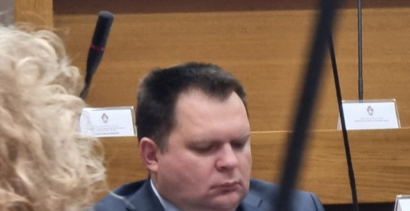 Ministar Budimir zadrijemao, evo ko ga je razbudio