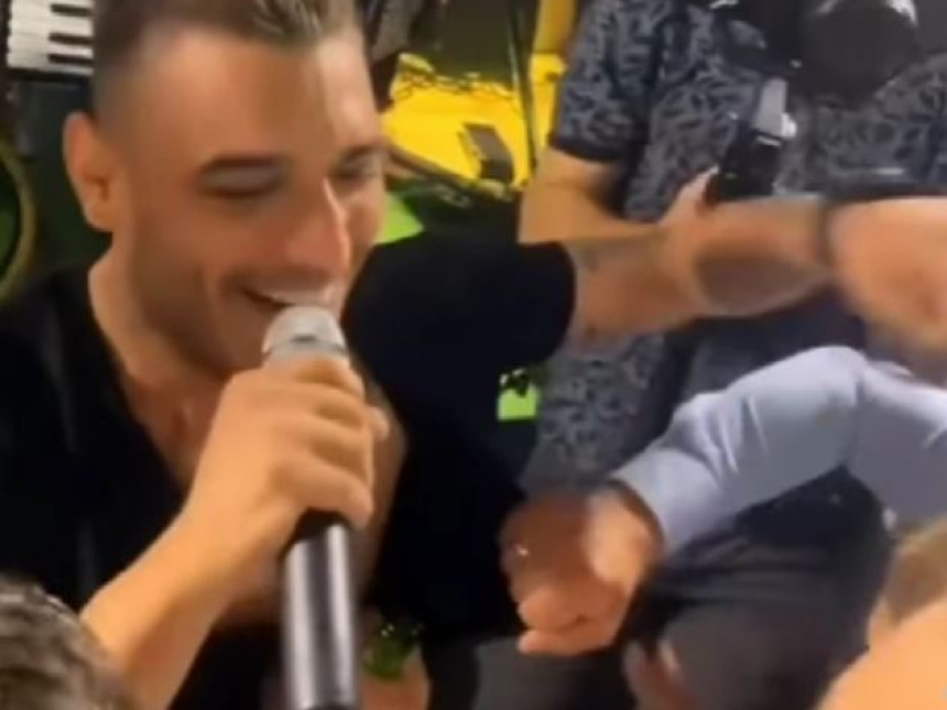 Darko pocijepao bakšiš i izazvao bijes kod fanova