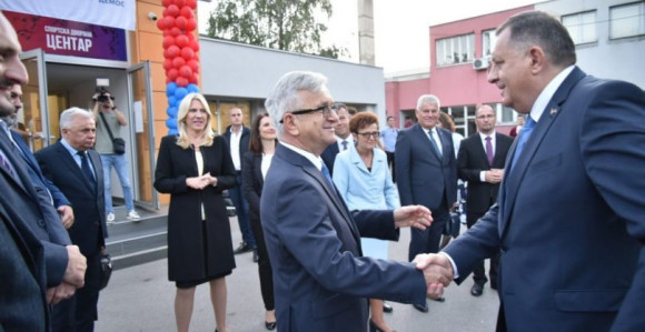 Пуч у ДЕМОС-у, кренуло расуло код Додикових партнера