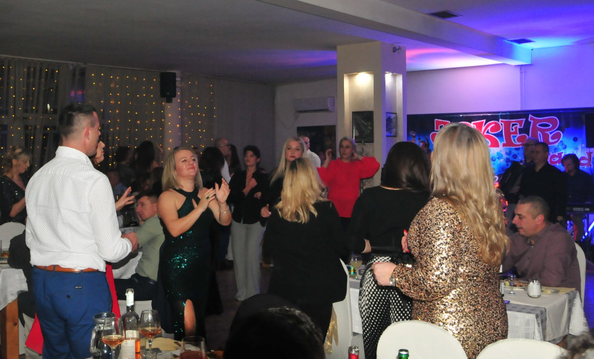 Višegrad: Puni hoteli i prazni kafići