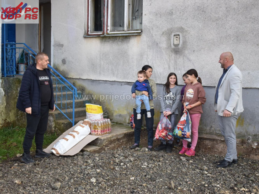 Удружење друмских превозника обрадовало породицу Здјелар