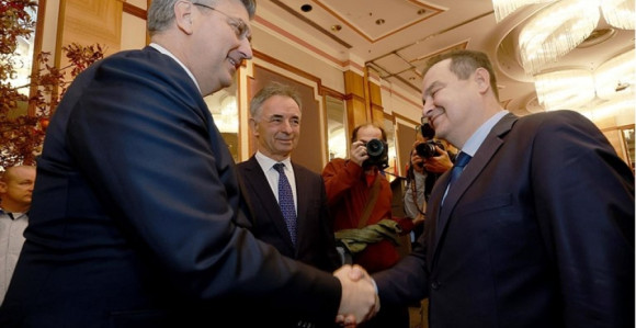 "Ako već moramo živjeti zajedno, red je da živimo u miru"