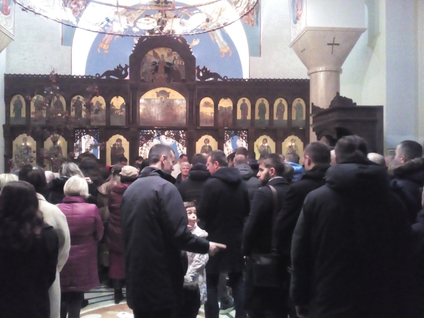 Služena Sveta božićna liturgija u Istočnoj Ilidži