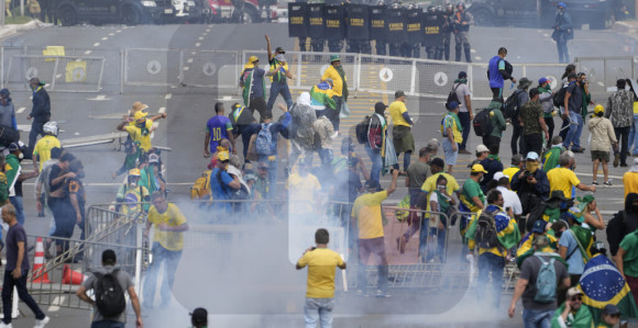 Bolsonarove pristalice upale u Kongres