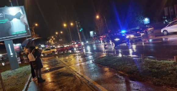 Двије саобраћајне незгоде у БЛ - огромне гужве