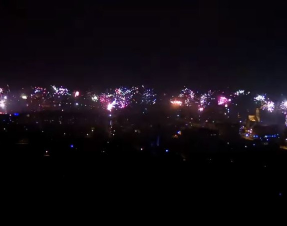 У Теслићу највећи ватромет поводом Дана Српске