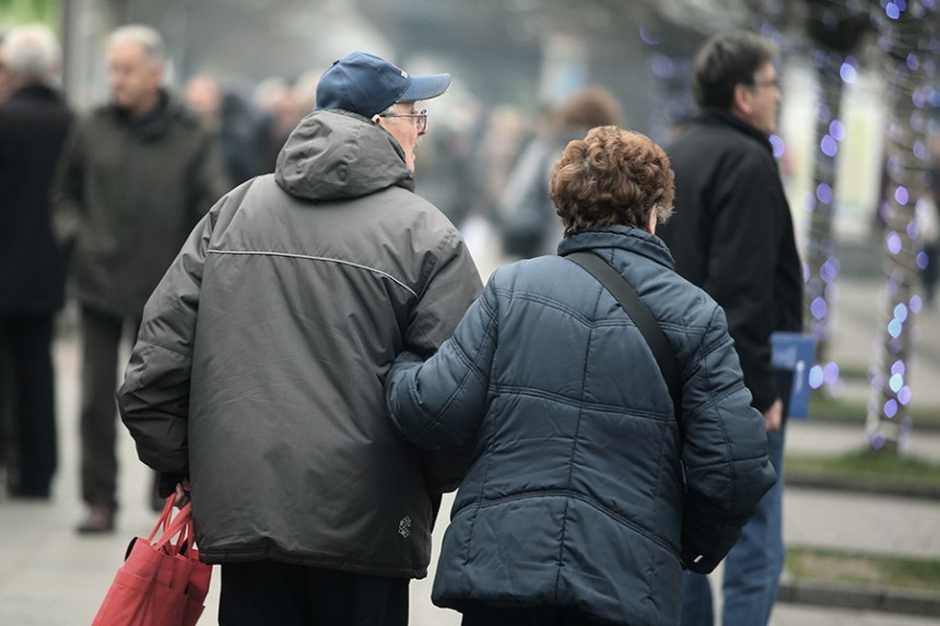 Највиша пензија у Српској износила је 2.495 марака