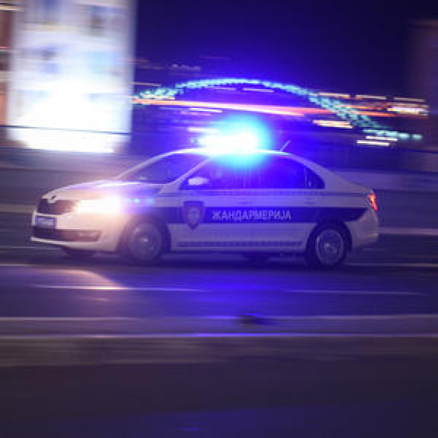 Izboden mladić u Novom Sadu, na terenu policija