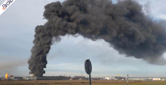 Lokalizovan požar u fabrici namještaja u Brčkom