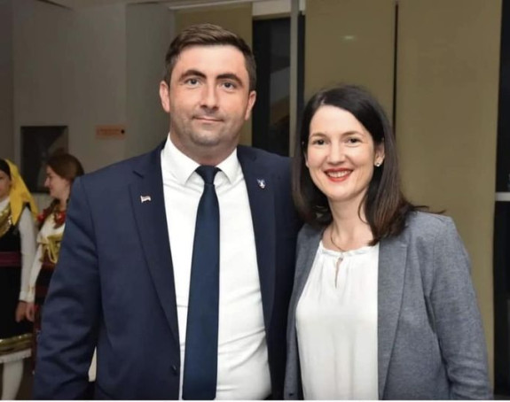 Нека зна "генерал" будућност зависи од честитих људи