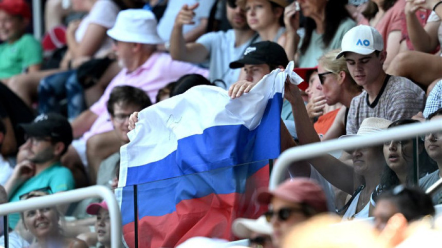 Забранили истицање руске и бјелоруске заставе на АО