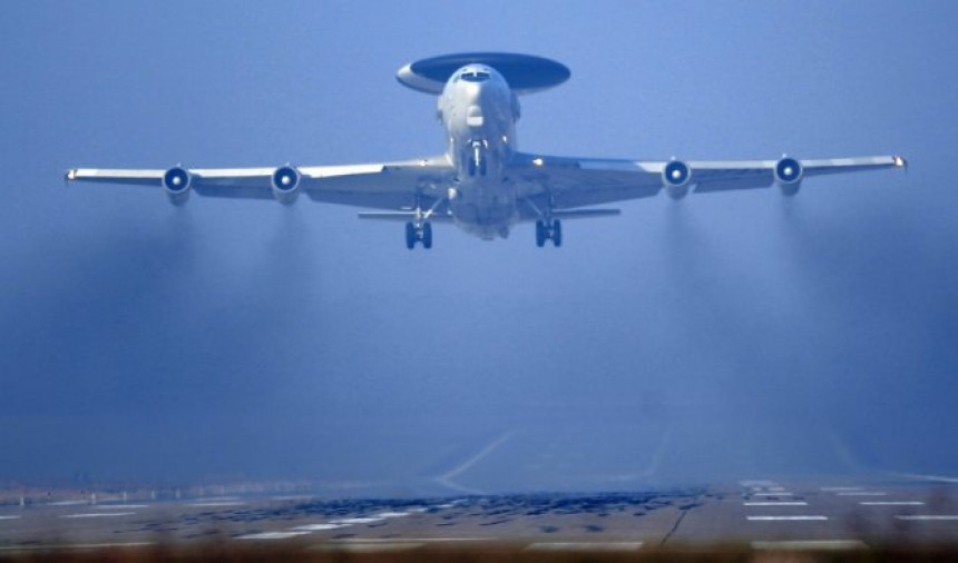 U Rumuniju stigli NATO izviđački avioni Avaks