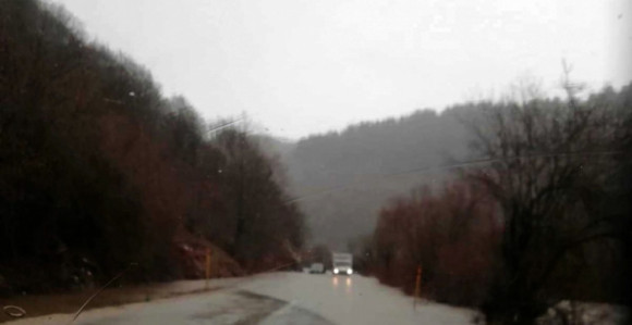 Izlila se rijeka, zatvoren put Nevesinje-Gacko