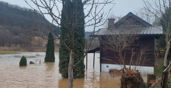 Zbog padavina uvedeno vanredno stanje u Trnovu