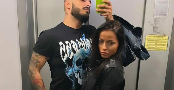 Darko Lazić pozirao sa devojkom u stilu Džokera! (FOTO)