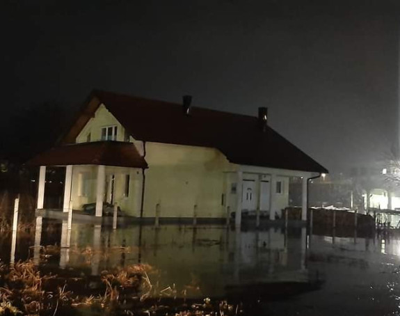 Drina se izlila u Karakaju, voda ušla u četiri objekta