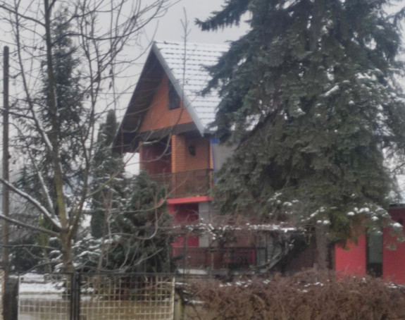 Voda poplavila dvorišta i farme u Janji kod Bijeljine