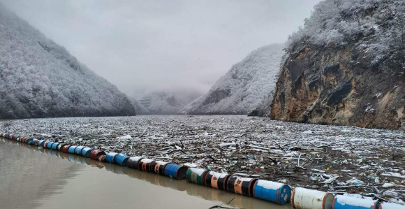 Drinsko jezero zatrpano smećem iz tri države