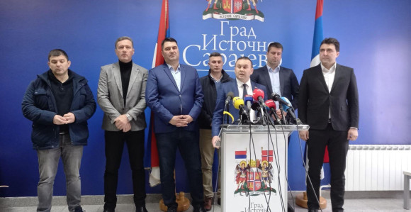 Stidljivi bunt u SNSD-u: Neće Nešića za ministra!