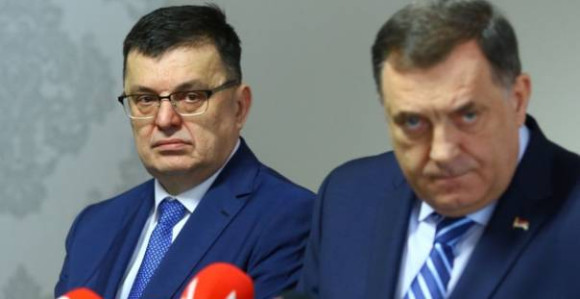 Dodik smiruje nezadovoljne članove SNSD-a
