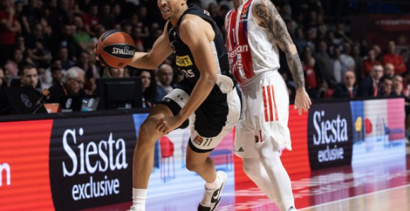 Partizan srušio Crvenu Zvezdu u prepunom Pioniru