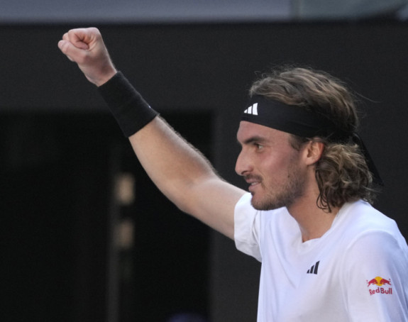 Cicipas pobijedio Hačanova za plasman u finale AO