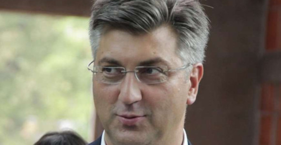 Изјавом о Косову и УКР Милановић иде "из блата у глиб"
