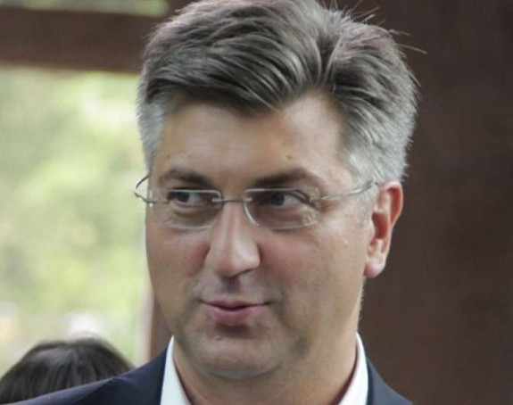 Izjavom o Kosovu i UKR Milanović ide "iz blata u glib"