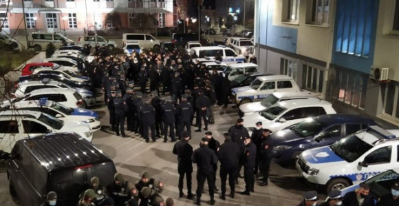 Raport otkriva: Šef duvanske mafije na videonadzoru gledao kako ga policajci traže