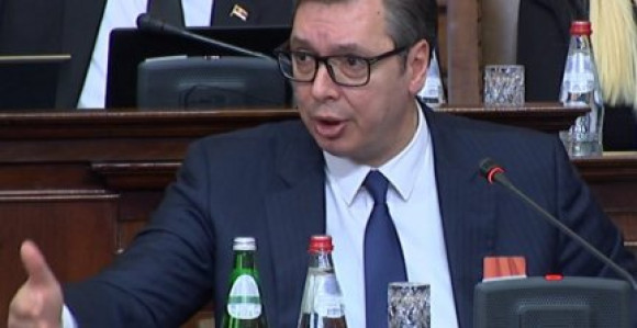 Haos u skupštini Kurtiju pomogao oko demonstracija