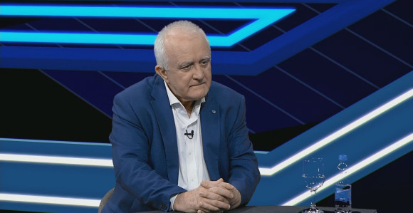 Srbija mora da odluči da li je za pregovore i dogovor ili za izolaciju i nestabilnost