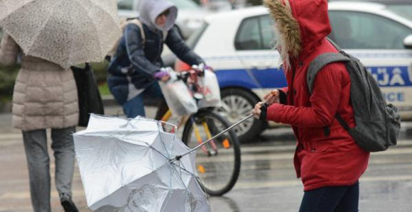 Upozorenje za BiH: Očekuju se udari vjetra do 70 km/h