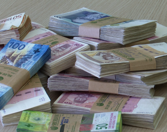 Републици Српској стиже на наплату стотине милиона КМ