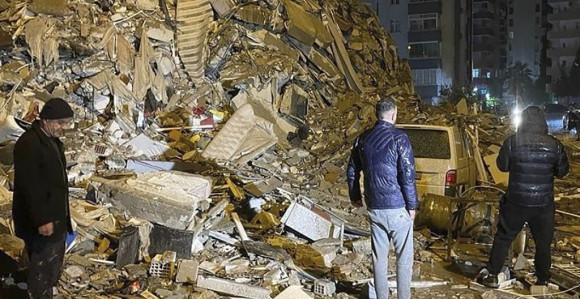 Srbija šalje u Tursku timove za spasavanje